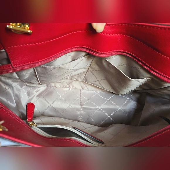 ❤️ Micheal Kors Jet Set Large Saffiano Leather Shoulder Bag EUC - Picture 6 of 10